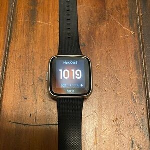 Fitbit Versa Lite Smartwatch